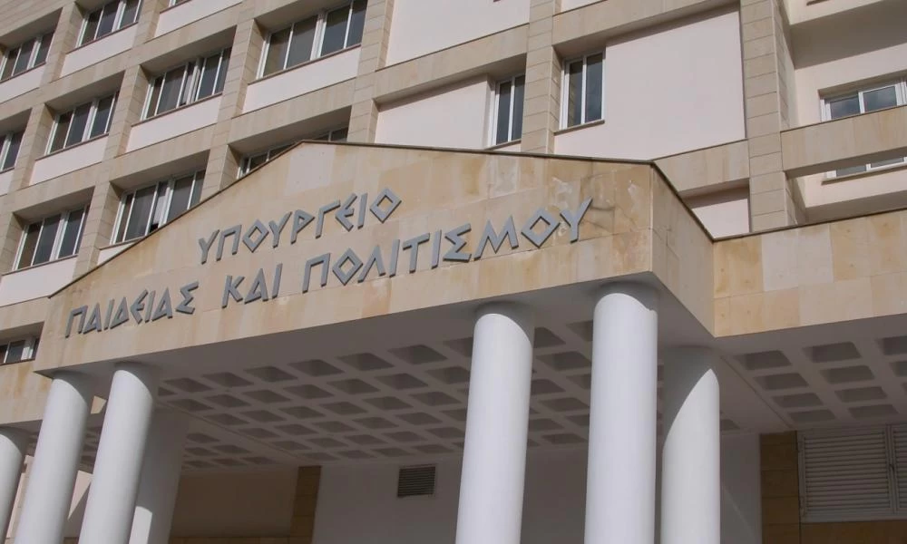 Υπουργείο Παιδείας κατά ΣΥΡΙΖΑ: H ηχηρή απάντηση στο ζήτημα των μετεγγραφών